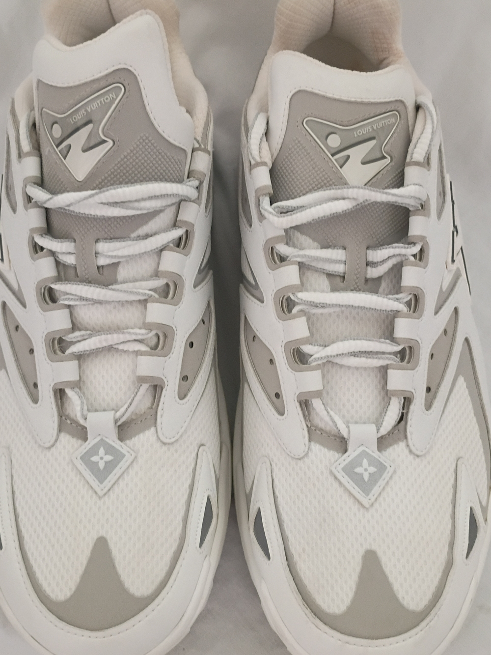 Louis Vuitton Runner Tatic Sneakers - White/Grey -  Men's LV Size 10 (US 11) - Picture 6 of 14